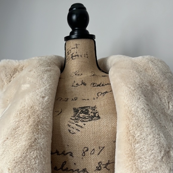 ✨ HOST PICK ✨ NWOT topshop fuzzy peacoat - Picture 2 of 11